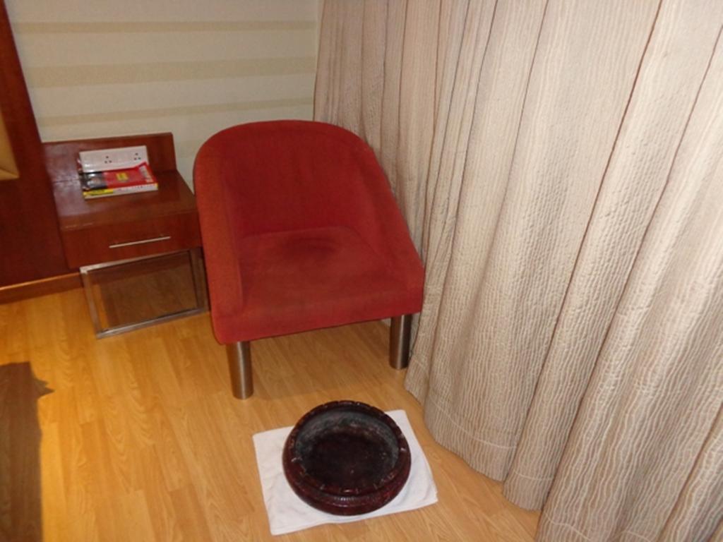 Ramada Ahmedabad Hotell Eksteriør bilde